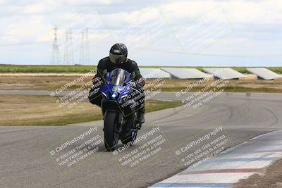 media/Apr-26-2024-TrackDaz (Fri) [[c4b677d280]]/C Group/140pm (Wheelie Bump)/